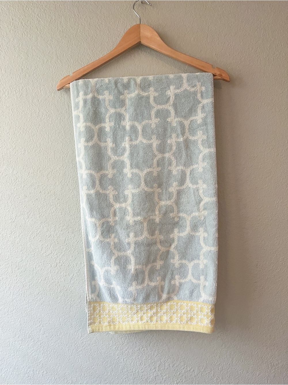 Vintage Charter Club Cotton Blue & White Patterned Bath Towel